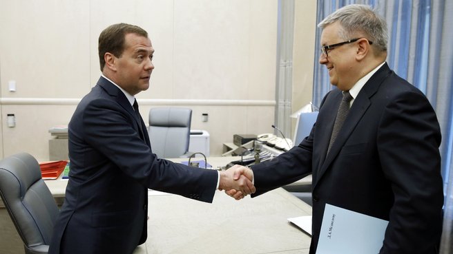 Yaroslav Kuzminov Confirmed as HSE Rector for the Next 5 Years Illustration for news: Yaroslav Kuzminov Confirmed as HSE Rector for the Next 5 Years