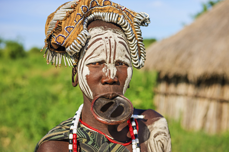 Ours/Others, Africa and Urban Indigenous Peoples: Guide to the ‘Days of Ethnographic Cinema’ Festival Illustration for news: Ours/Others, Africa and Urban Indigenous Peoples: Guide to the ‘Days of Ethnographic Cinema’ Festival