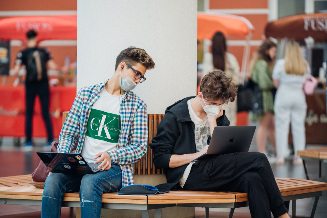 HSE University Moves All Lectures to Online Format Illustration for news: HSE University Moves All Lectures to Online Format