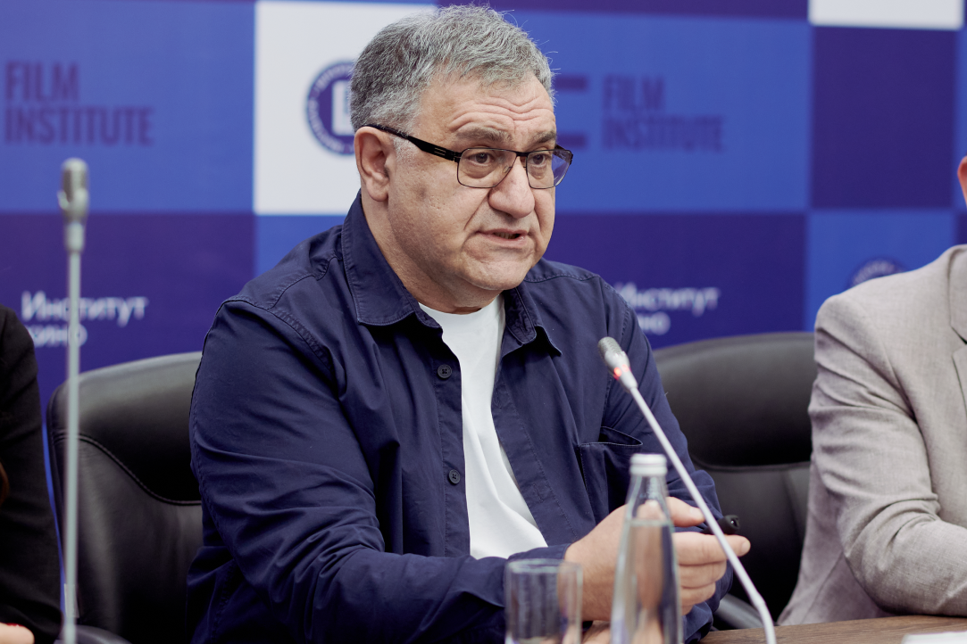 Александр Акопов: «Продюсеры будут стоять в очереди за нашими выпускниками» Иллюстрация к новости: Александр Акопов: «Продюсеры будут стоять в очереди за нашими выпускниками»