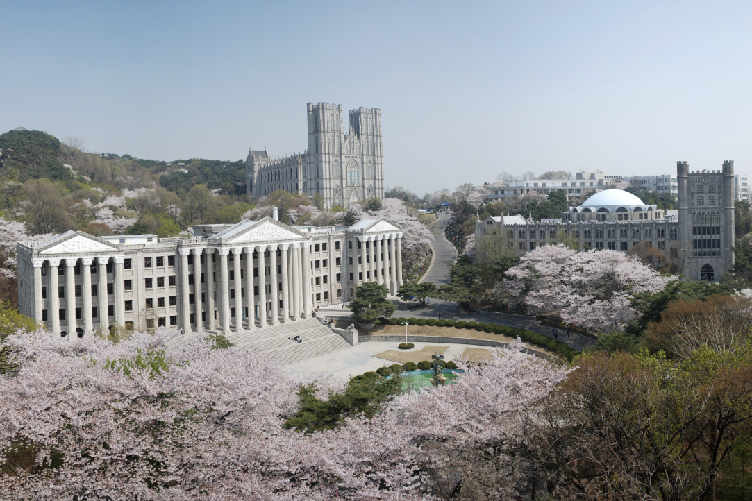 Gain Knowledge and Make Friends from All Over the World with a Master’s in Economics, Politics, and Business in Asia Illustration for news: Gain Knowledge and Make Friends from All Over the World with a Master’s in Economics, Politics, and Business in Asia