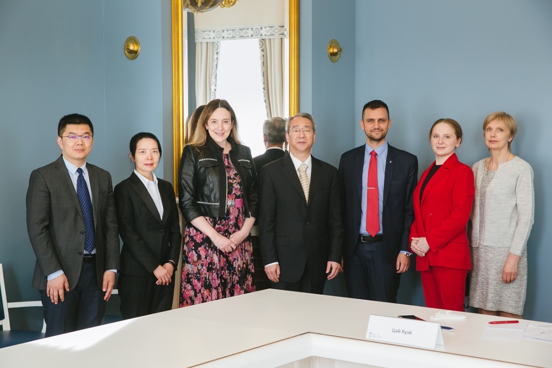 HSE University Expands Cooperation with China Illustration for news: HSE University Expands Cooperation with China