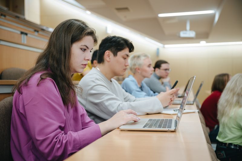 HSE and Yandex to Expand Collaboration in Training AI Specialists Illustration for news: HSE and Yandex to Expand Collaboration in Training AI Specialists