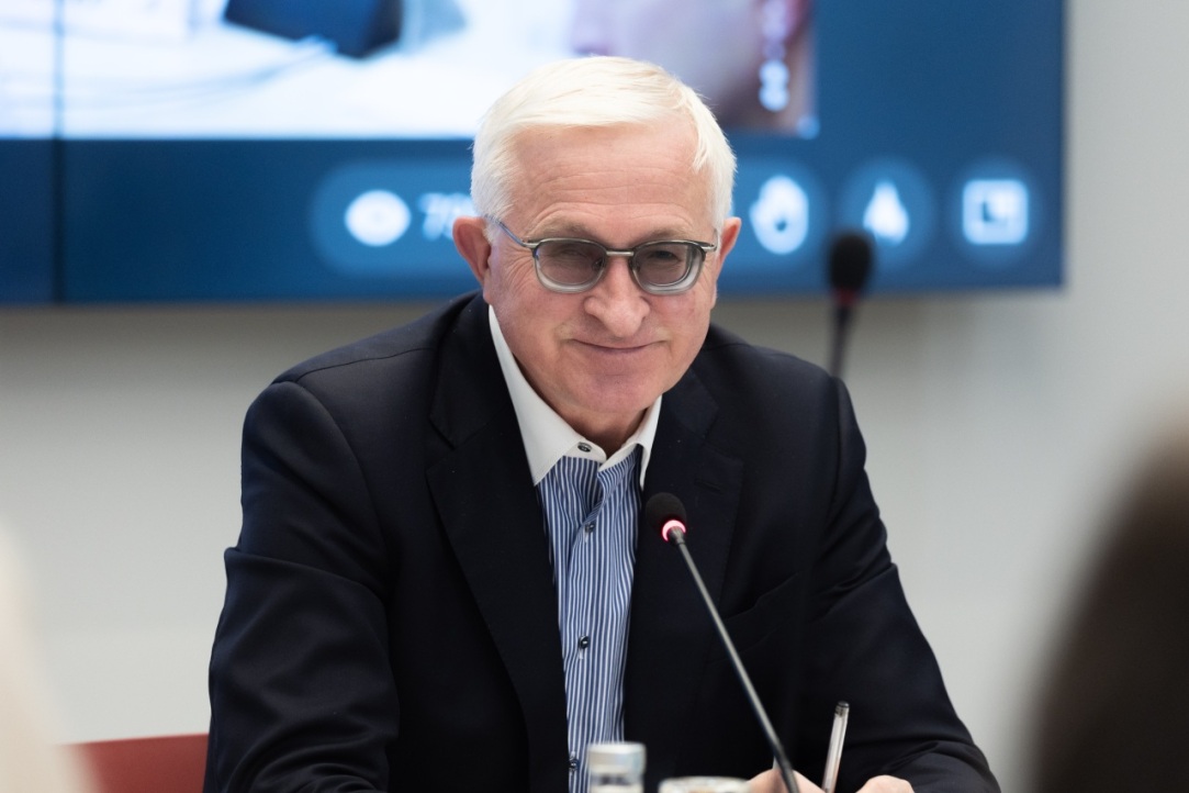 Александр Шохин: важно достаточно быстро и эффективно легализовать майнинг как вид предпринимательской деятельности Иллюстрация к новости: Александр Шохин: важно достаточно быстро и эффективно легализовать майнинг как вид предпринимательской деятельности