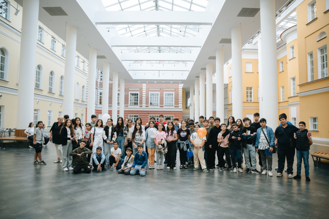 Armenian School Students Visit HSE University Illustration for news: Armenian School Students Visit HSE University