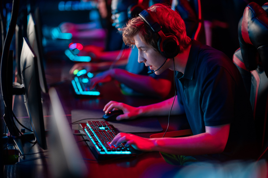 Esports Players Play Better Online Illustration for news: Esports Players Play Better Online