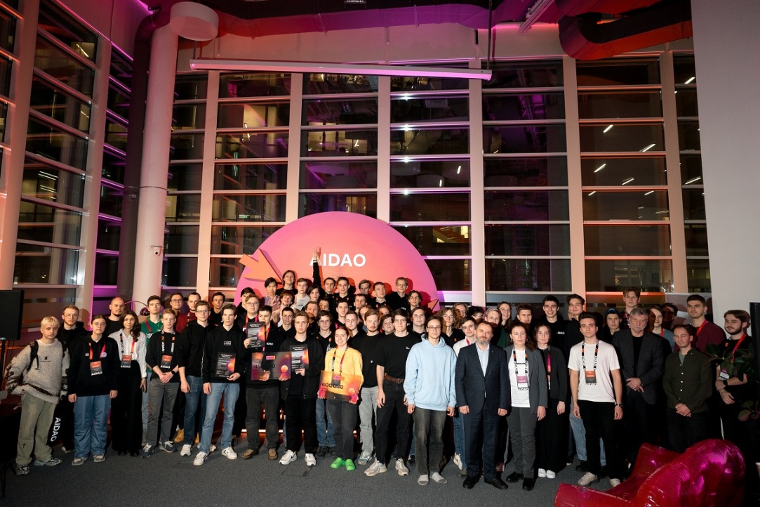 Winners of the Yandex and HSE Olympiad Develop an AI Model to Assess Vehicle Condition Illustration for news: Winners of the Yandex and HSE Olympiad Develop an AI Model to Assess Vehicle Condition